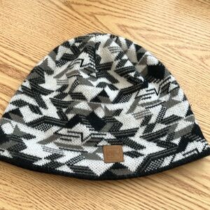 Screamer black and white tote beanie hat - unisex